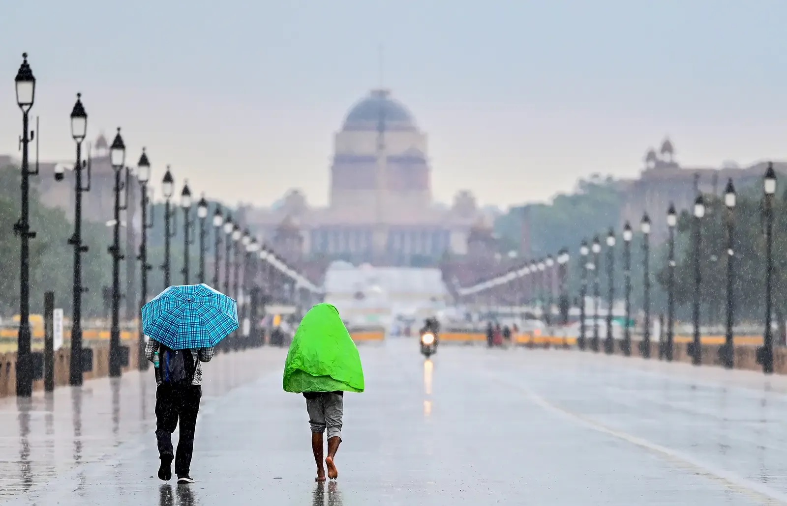 Delhi's Weekend Rain Window Comes With A Dust-Control Warning